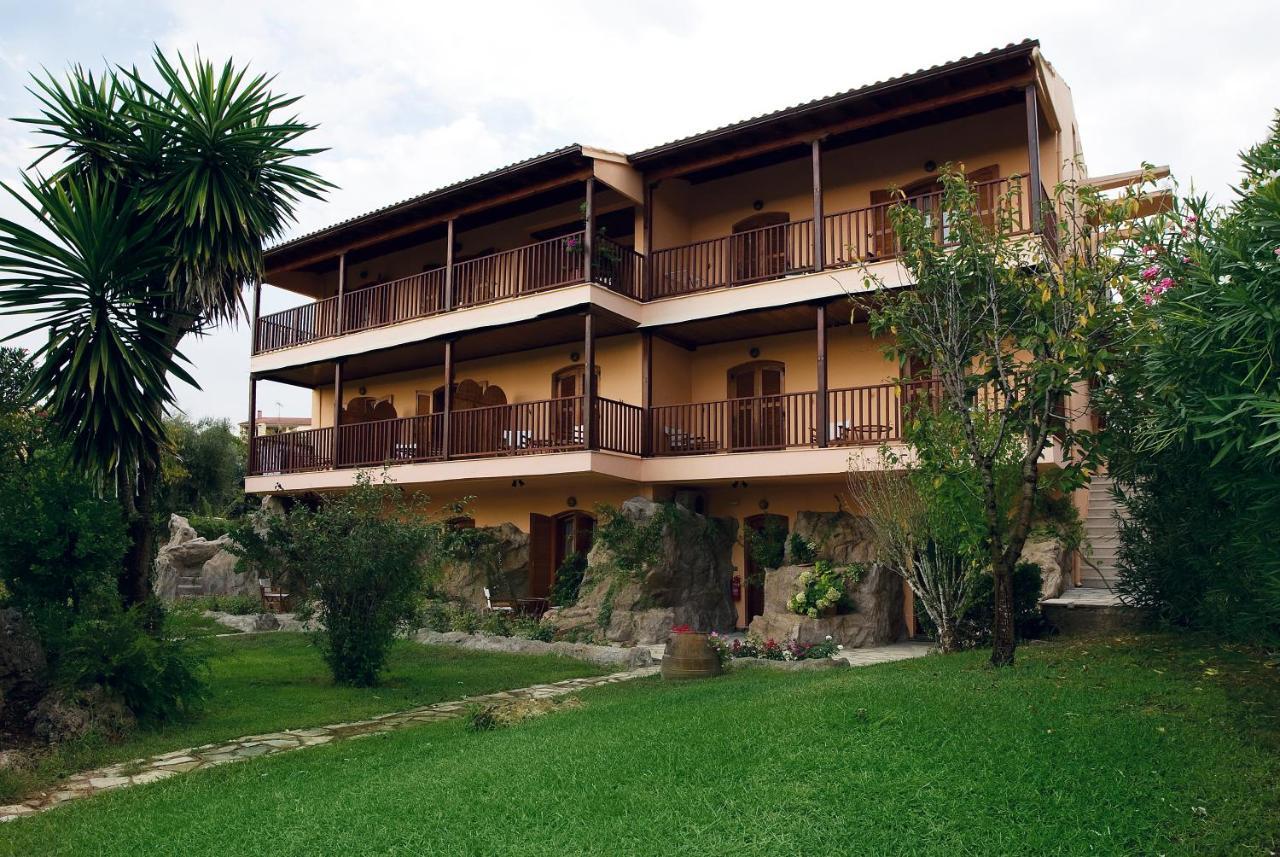 Corfu Club Apartments 古维亚 外观 照片